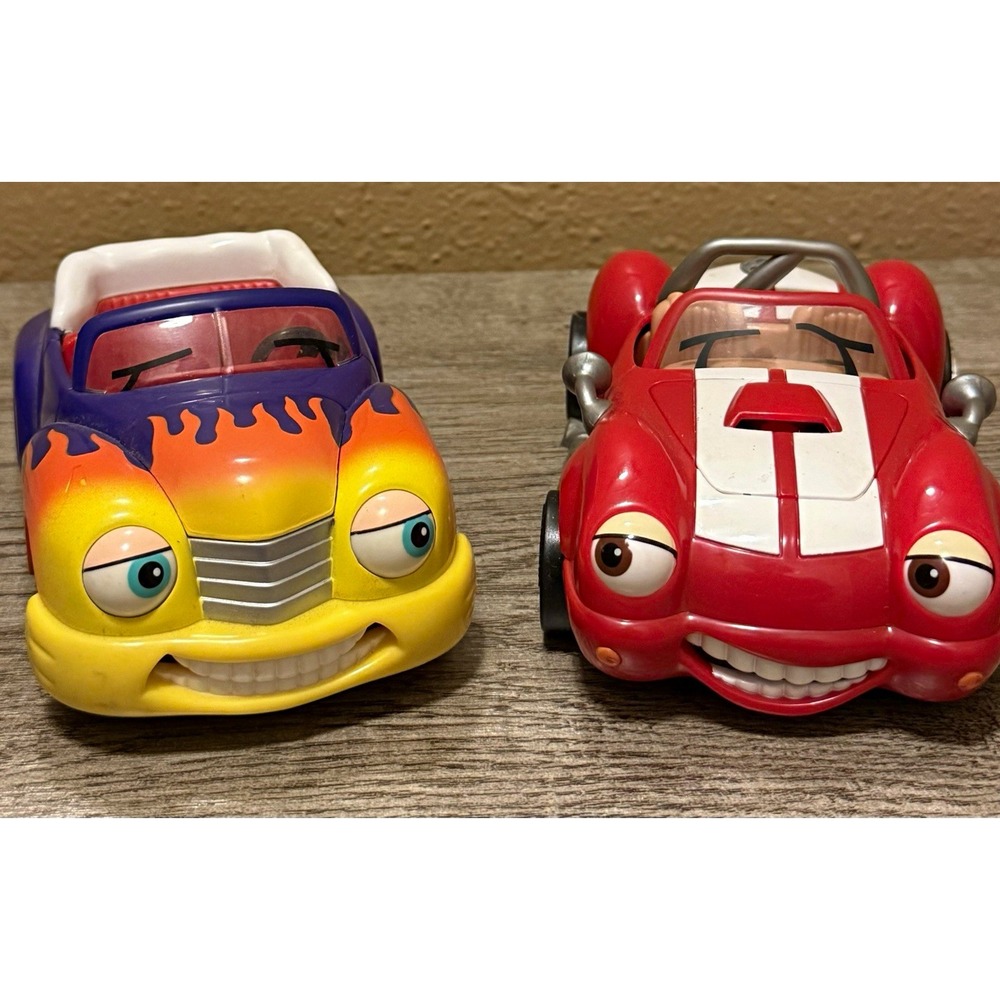 Chevron Cars Lot – Hank Hot Rod #26 & Riley Roadster #35